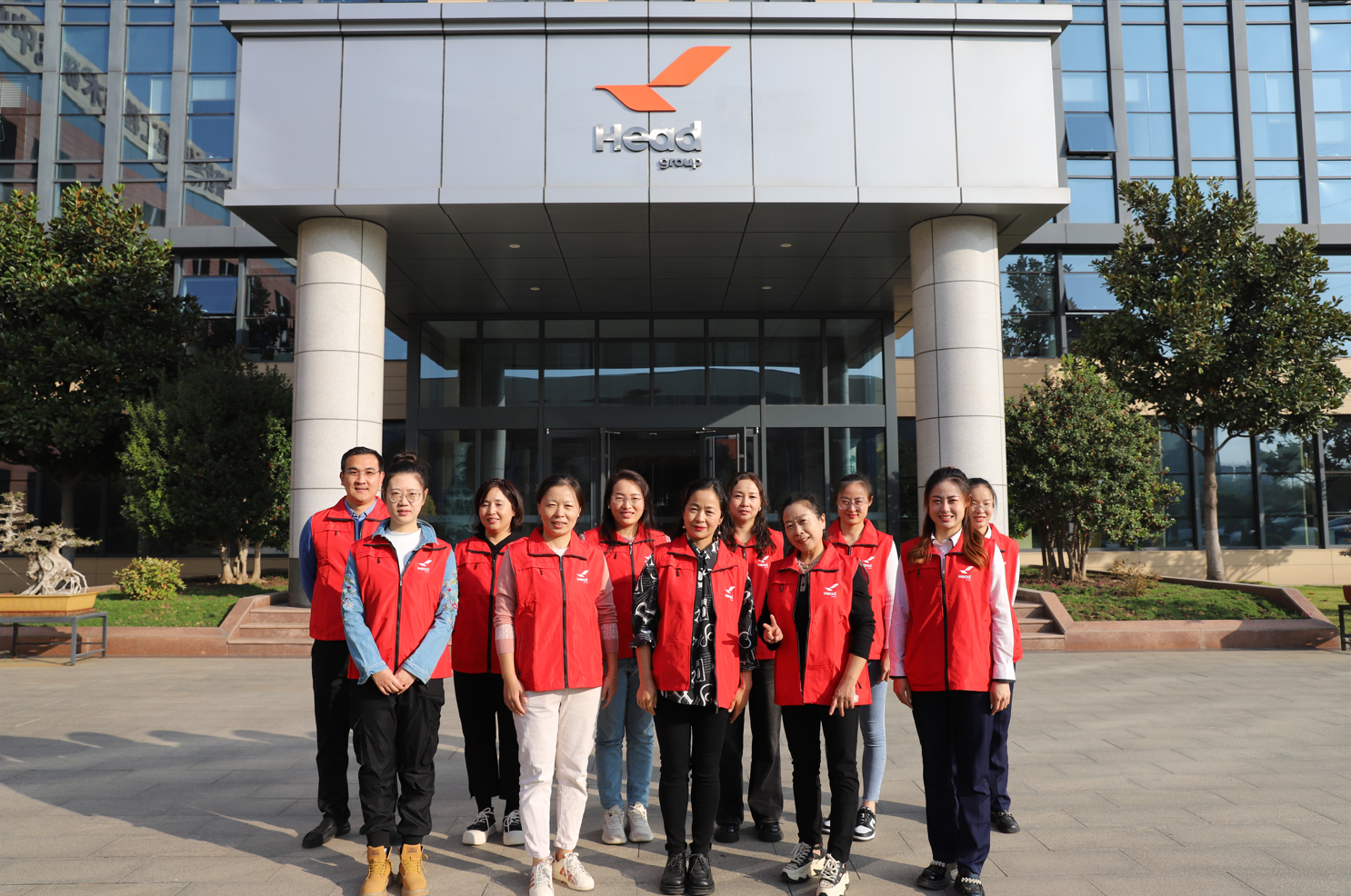  9U(中国)一站式服务平台集团开展志愿者重阳节敬老、爱老志愿服务活动